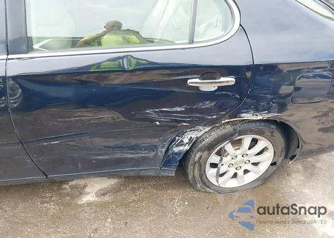 2004 Lexus Es 330 z USA, uszkodzony, nr VIN JTHBA30G145023931